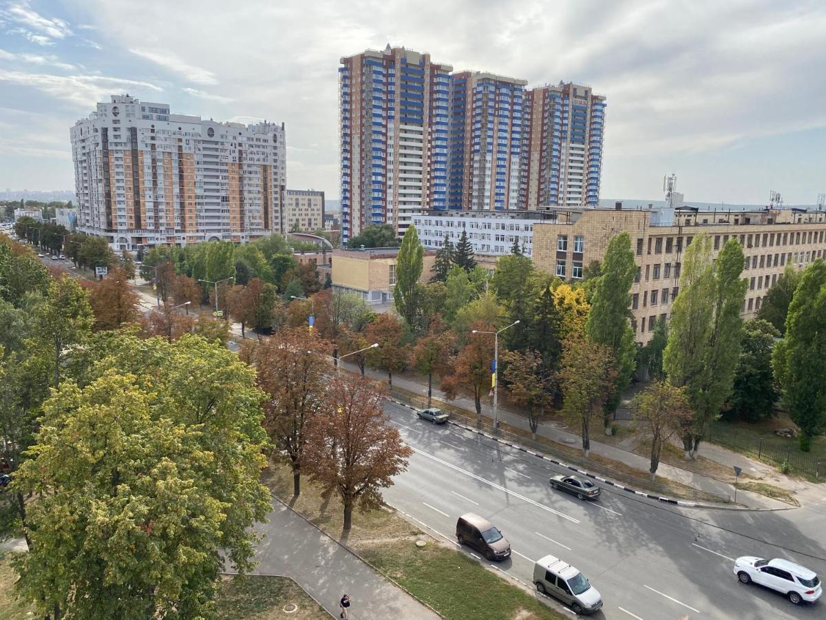 Modern Apartment With Panoramic View Near Metro 23August Harkov Kültér fotó