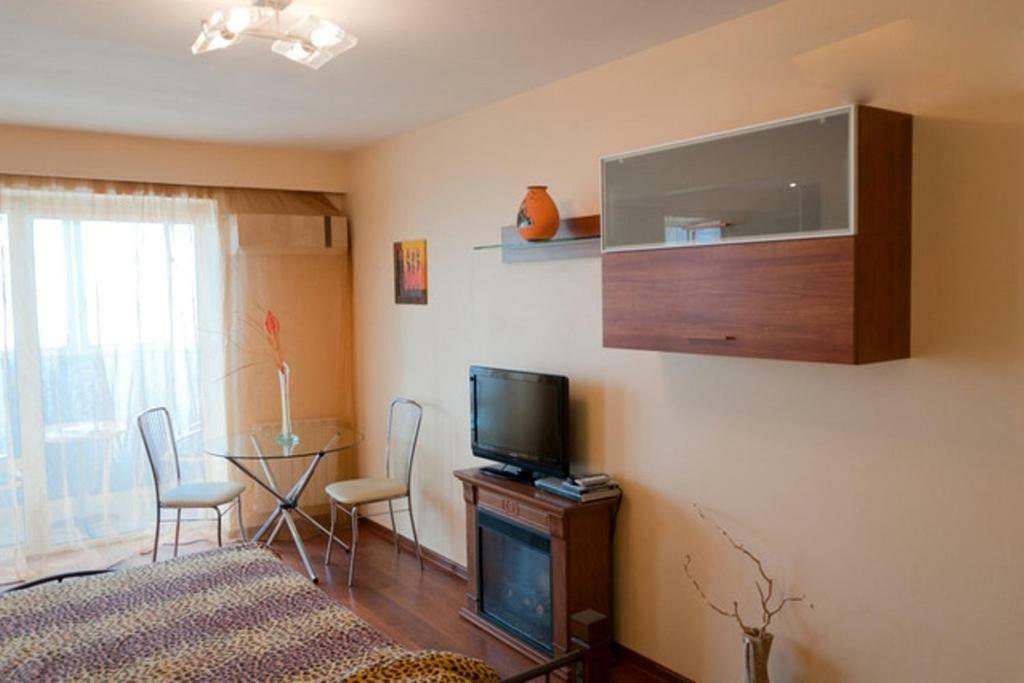 Modern Apartment With Panoramic View Near Metro 23August Harkov Kültér fotó